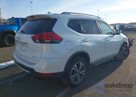 2017 Nissan Rogue Sl z USA, uszkodzony, nr VIN 5N1AT2MV8HC780705